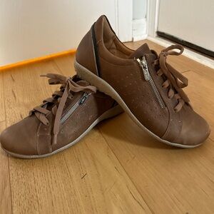 Naot Brown Leather Women's Sneakers Oxford with zipper